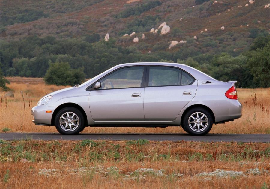  Toyota Prius 2004 года  (фото 42 из 48)